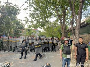 Mencekam! Jalan Teuku Umar Surabaya Ditutup Buntut Aksi Pesilat PSHT
