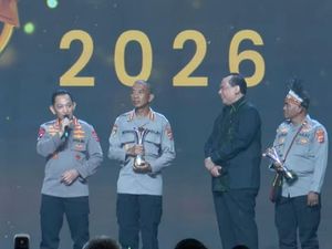 Kapolri Terima Kasih ke Chairul Tanjung: Hoegeng Awards Munculkan Mutiara Terpendam