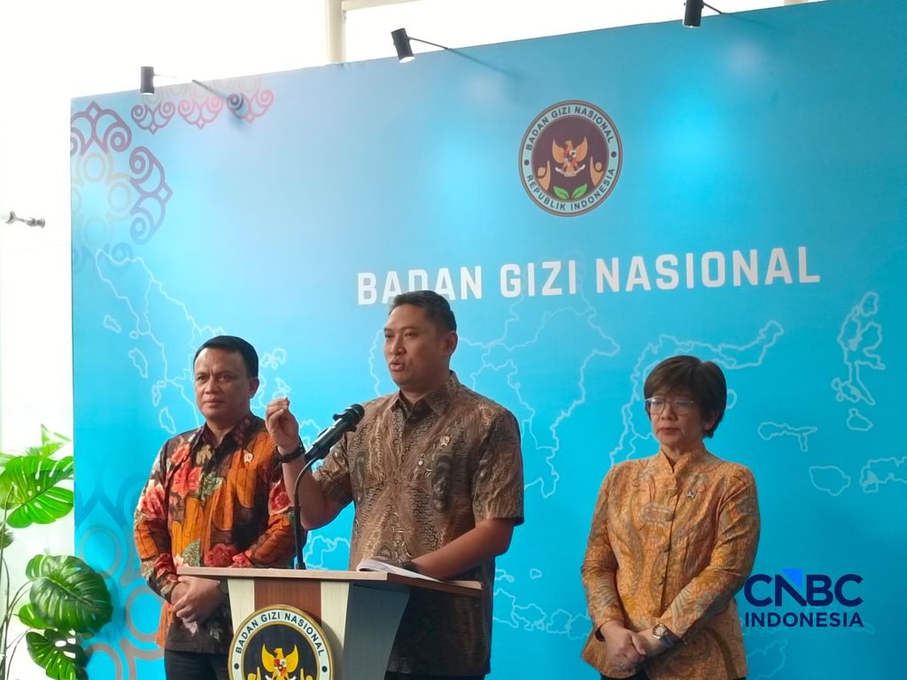 Kepala Badan Gizi Nasional (BGN) Sudaryono saat konvensi pers di Kantor BGN, Jakarta, Jumat (31/7/2026). (CNBC Indonesia/Martyasari Rizky)