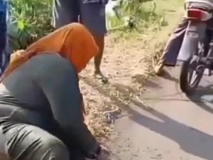 Penjual Rujak di Probolinggo Dibegal Lalu Ditendang hingga Jatuh ke Irigasi
