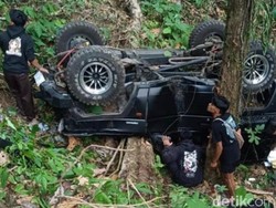 Feroza Masuk Jurang di Pekalongan, Seorang Balita Tewas