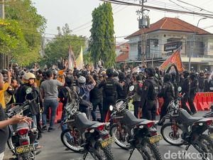 Di Depan Massa PSHT Polisi Janji Tuntaskan Kasus Penganiayaan oleh DC