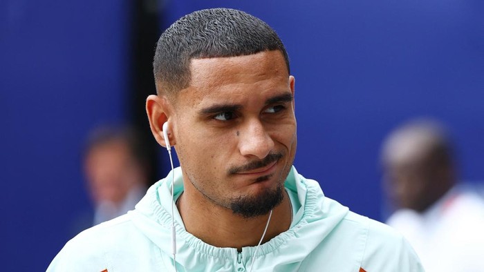 Soccer Football - FIFA World Cup 2026 - Bronze Final - France v England - Miami Stadium, Miami Gardens, Florida, U.S. - July 18, 2026 Frances Maxence Lacroix arrives at the stadium before the match REUTERS/Marco Bello
