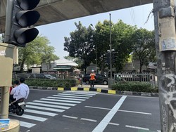 Warga Sambut Pelican Crossing Tendean, Harap JPO Segera Dibangun Lagi