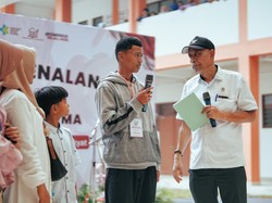 Pembukaan MPLS, Orang Tua Siswa Terharu Anaknya Masuk Sekolah Rakyat
