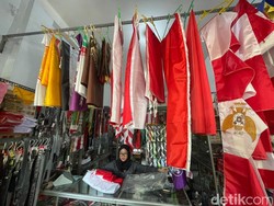 Kisah Ahbarina Mahasiswi Asal Pati Pasarkan Bendera hingga ke Papua