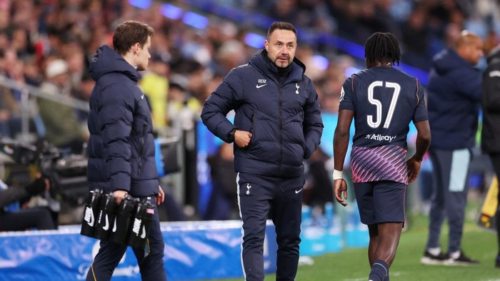 Roberto De Zerbi persilakan jika ada pemain Tottenham Hotspur mau cabut, sekalipun berstatus bintang.