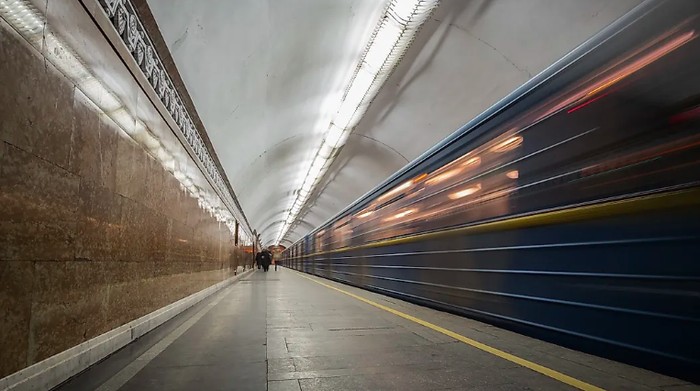 Gerbang masuk stasiun metro terdalam