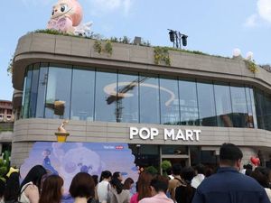 Tak Hanya Jual Blind Box, Kini Pop Mart Buka Bakery!