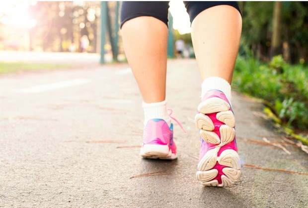 Tips jalan kaki untuk menurunkan berat badan