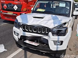 2 Pikap KDMP Tabrak Bus Pariwisata di Ponorogo