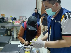 Dinkes Uji Lab MBG Buntut Ratusan Siswa SMKN 6 Semarang Keracunan