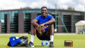 Welbeck Kemarin Hobi Jebol Chelsea, Kini Jagoan Baru The Blues