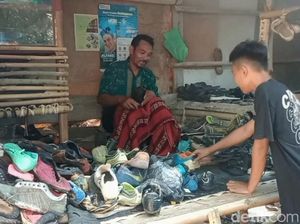 Cerita Heri, Penyelamat Langkah Warga di Pelosok Indramayu