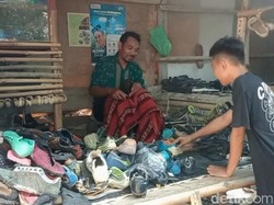 Cerita Heri, Penyelamat Langkah Warga di Pelosok Indramayu