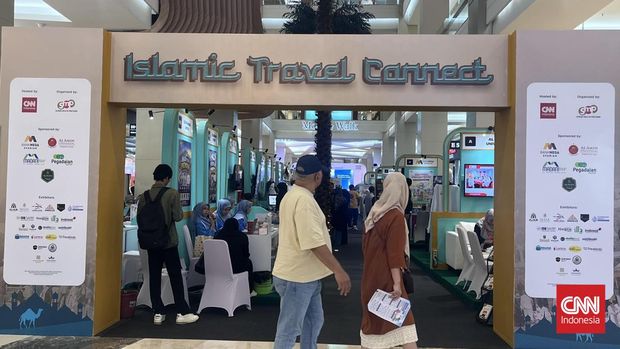 Islamic Travel Connect 2026 Ramai Diserbu Keluarga di Akhir Pekan Hari keempat penyelenggaraan CNN Indonesia Islamic Travel Connect 2026 dipadati pengunjung pada Sabtu (1/8).