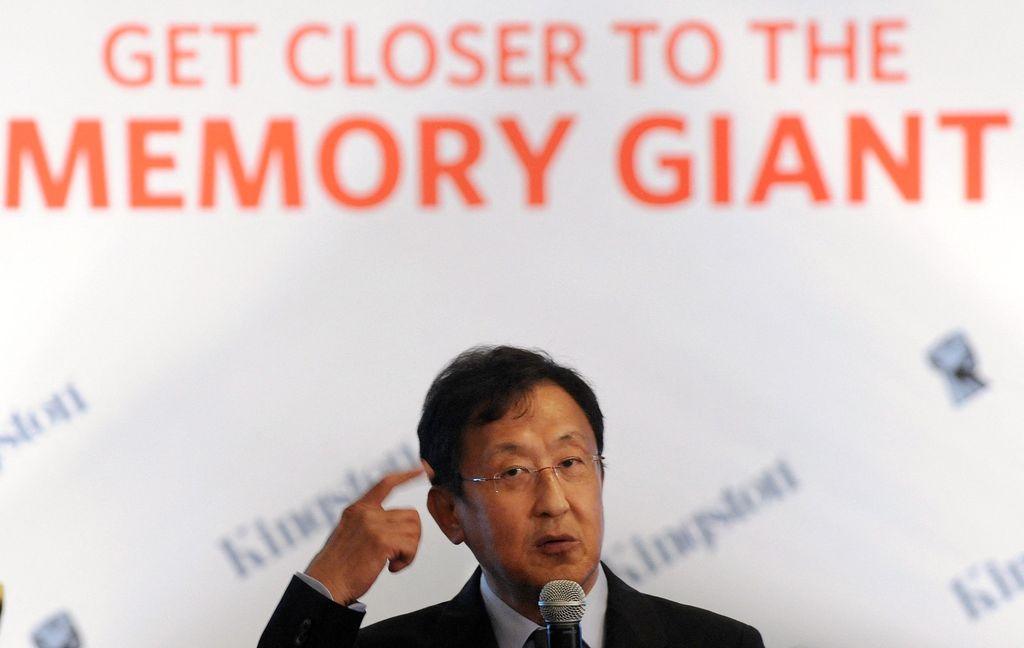 John Tu Co-founder and President of Kingston Technology John Tu gestures during a press briefing in Mumbai on June 15, 2010. Kingston sharing its plans to forray into the Indian market announced that its global revenues in 2009 reached 4.1 billion USD, a 100 million USD increase over 2008, attributed to a rise in average selling price, healthier demand from consumers and the company's entry into the solid-state drive (SSD) market. AFP PHOTO/Indranil MUKHERJEE (Photo by INDRANIL MUKHERJEE / AFP)
