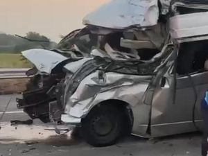 Identitas Korban Hiace Muat WN Cina Kecelakaan di Tol Pandaan-Malang