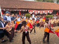 PN Karang Taruna Salurkan Bantuan Pendidikan dan Air Bersih di Bogor
