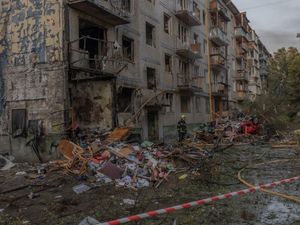 Video Rudal Rusia Bombardir Kyiv, 9 Orang Tewas-28 Terluka