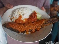 Ada Lele Bumbu Rujak Legendaris di Arena Muktamar NU Jombang