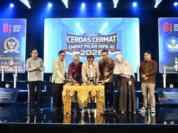 LCC Empat Pilar MPR RI Sumbar Resmi Dibuka, Sembilan Sekolah Bersaing
