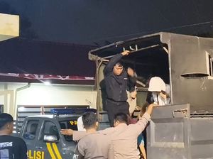 Video: Warga Gerebek Kos di Padangsidimpuan, 39 Orang Diduga Kumpul Kebo Diamankan