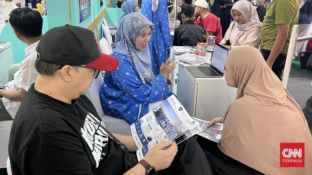 Pengunjung CNN Indonesia Islamic Travel Connect 2026 menilai ajang tersebut memudahkan masyarakat memperoleh informasi sekaligus memilih penyelenggara perjalanan ibadah umrah yang resmi dan terpercaya.