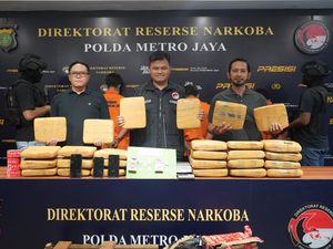 Polisi Tangkap 3 Pengedar Narkoba di Jaktim, 27,96 Kg Ganja Disita