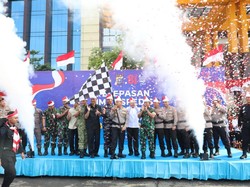 Kapolda Riau Lepas 8 Tim Ekspedisi Merah Putih ke 17 Wilayah Terluar