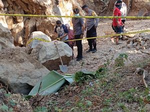Pria Lansia di Pangkep Tewas Tertimpa Batu Besar dari Tebing Longsor