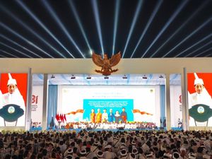 Antusiasme Warga Ikuti Zikir dan Doa Kebangsaan di Monas Malam Ini