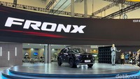 Kenalin, Ini Suzuki Fronx SGX Hybrid Kuro!