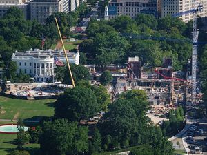 Proyek Ballroom Impian Trump Mulai Kelihatan Wujudnya