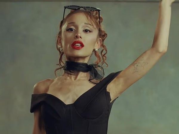 Ariana Grande Bikin Kejutan Lagi