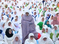Lebih dari 100 Ribu Jemaah Ikuti Zikir dan Doa Kebangsaan di Monas Sambut HUT ke-81 RI