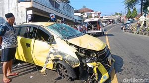 Penampakan Toyota Ayla Ringsek Usai Diduga Rem Blong di Turunan Bromo