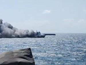 Update KM Mutiara Sentosa II Terbakar: Muat 181 Kendaraan-232 Penumpang