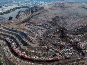Open Dumping Dihentikan, TPST Bantargebang Beralih ke Controlled Landfill