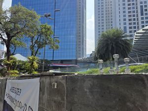 Kesaksian Warga soal Pagar di Mal Kokas Semalam Ada Pagi Sudah Dibongkar