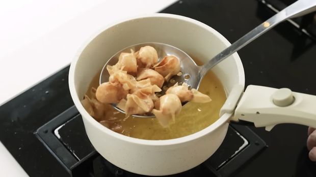 Resep Mini Cripsy Wonton XXI ala Chef Devina Devina Hermawan