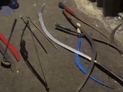Polisi Tangkap 13 Remaja Hendak Tawuran di Depok, Sita Belasan Sajam