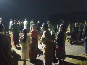 Nelayan Asal Pasuruan Hilang Diterjang Ombak Besar