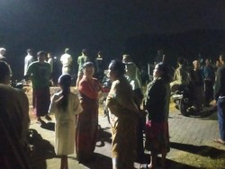 Nelayan Asal Pasuruan Hilang Diterjang Ombak Besar