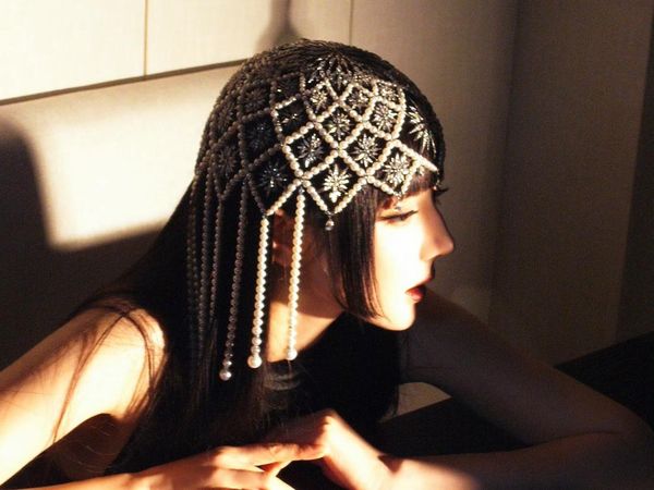 Gaya Mewah Dilraba Dilmurat di Eksibisi Perhiasan, Disebut Bak Boneka Hidup