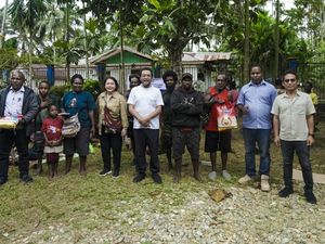 Wakil Ketua DPD Terima Aduan Ratusan Pengungsi dari Puncak Papua Tengah