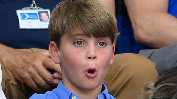 Potret Gemas Pangeran Louis Raja Ekspresi saat Nonton Balap Sepeda