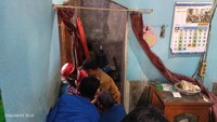 Wanita Berbobot 300 Kg di Sragen Alami Sesak Nafas, Dievakuasi Belasan Petugas