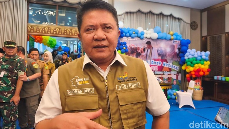 Sekolah Diminta Tentukan Sendiri Skema Pembelajaran Siswa Terkait Kabut Asap