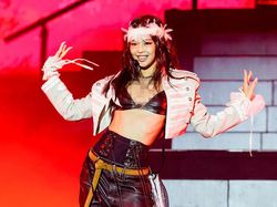 Jennie BLACKPINK Cetak Sejarah Solois K-Pop di Lollapalooza Chicago